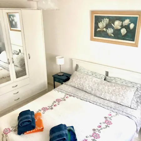 Apartment En Primera Linea De Playa, Centrico, Tranquilo *