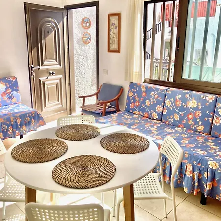 Apartment En Primera Linea De Playa, Centrico, Tranquilo Playa de las Americas (Tenerife)